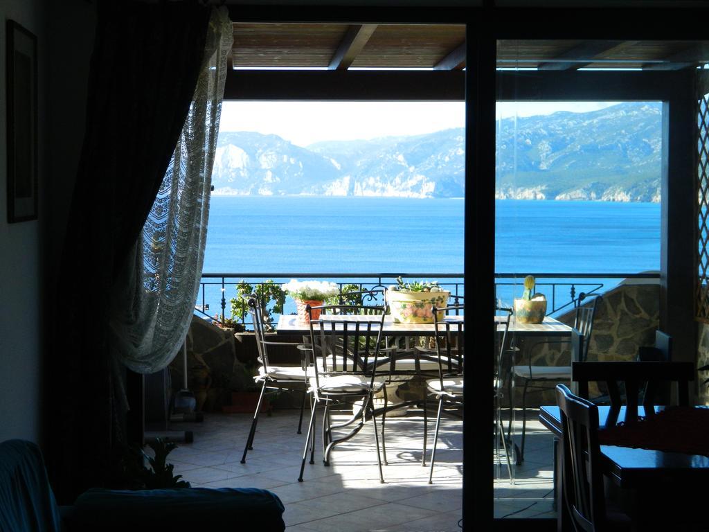 Appartamento Picasso Cala Gonone Exterior photo